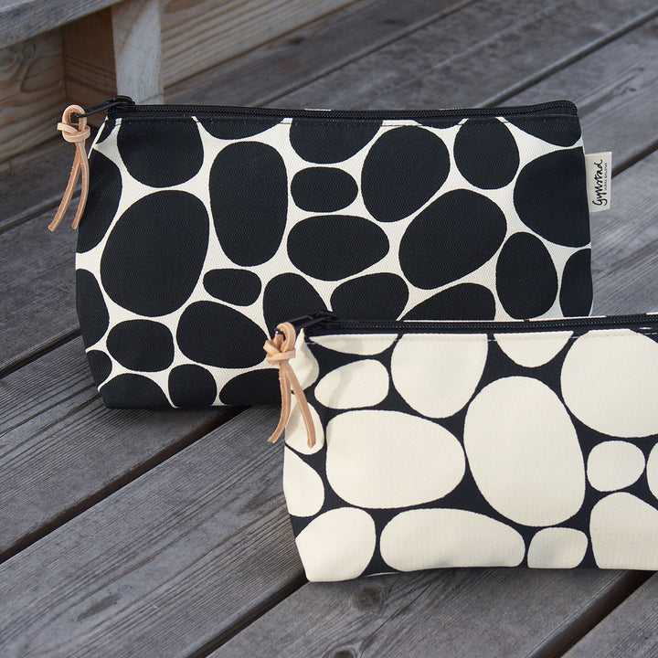 Gyllstad Kosmetiktasche Stenar L Schwarz/Weiß