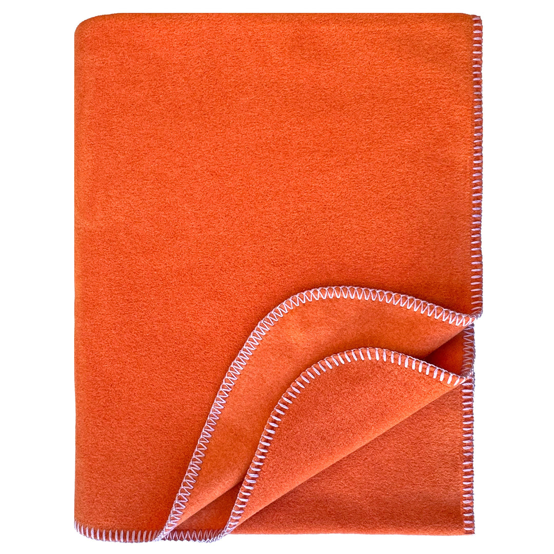Eagle Products Fleecedecke LISSY 160 × 200 cm orange mit farbiger Kontrastnaht in flieder