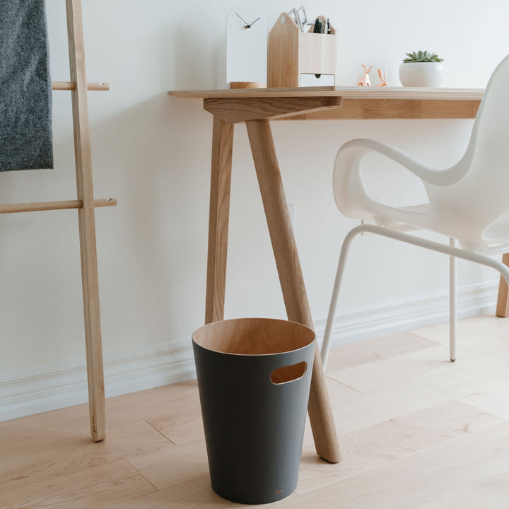 Umbra Papierkorb Woodrow Charcoal