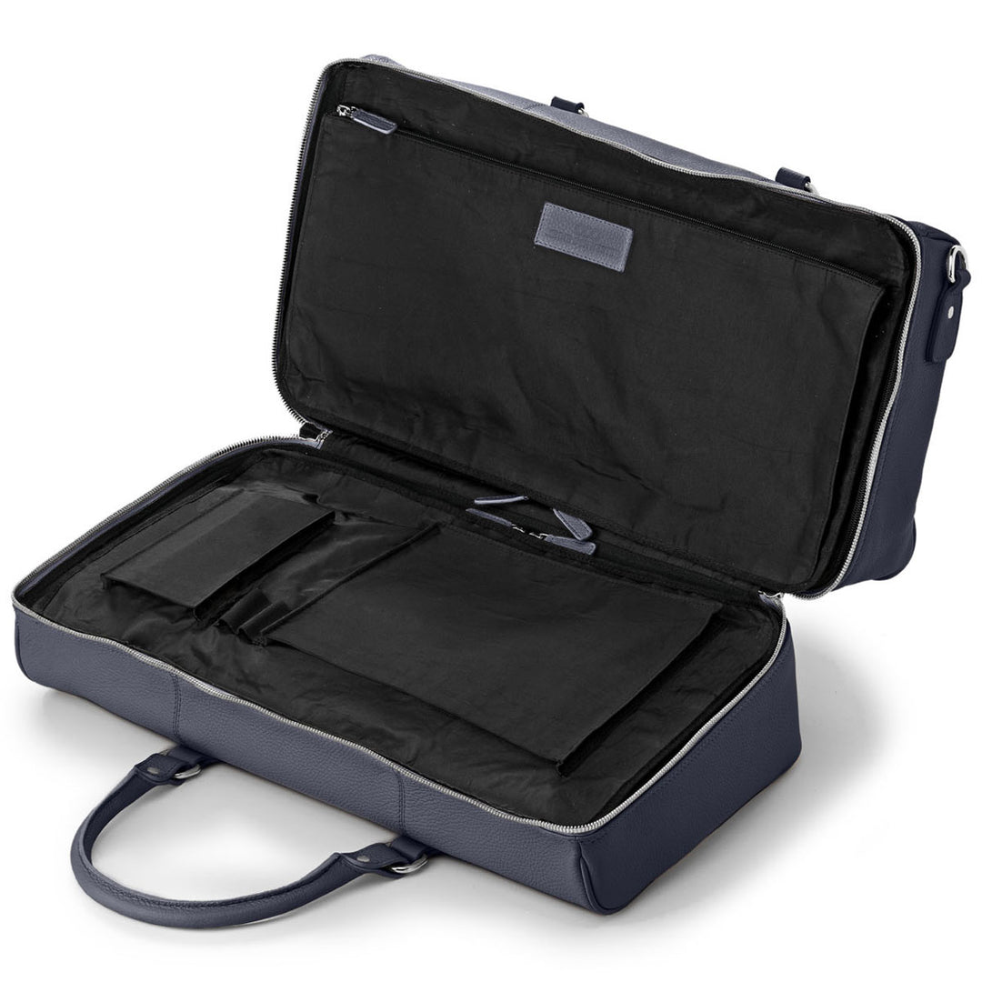 Keine Schwester Leder Weekender Packbar Nachtblau geöffnet